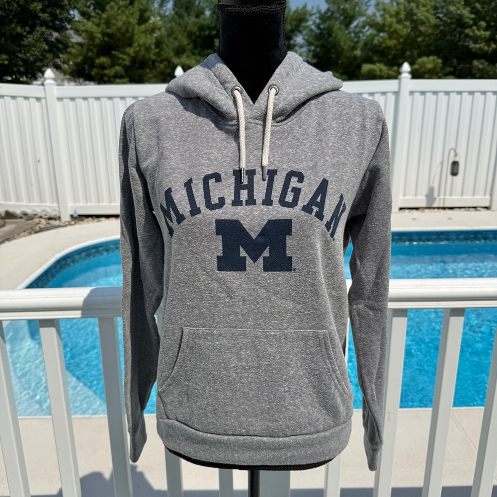 League Michigan Wolverines Classic Essentials Hoodie Heather Gray Medium